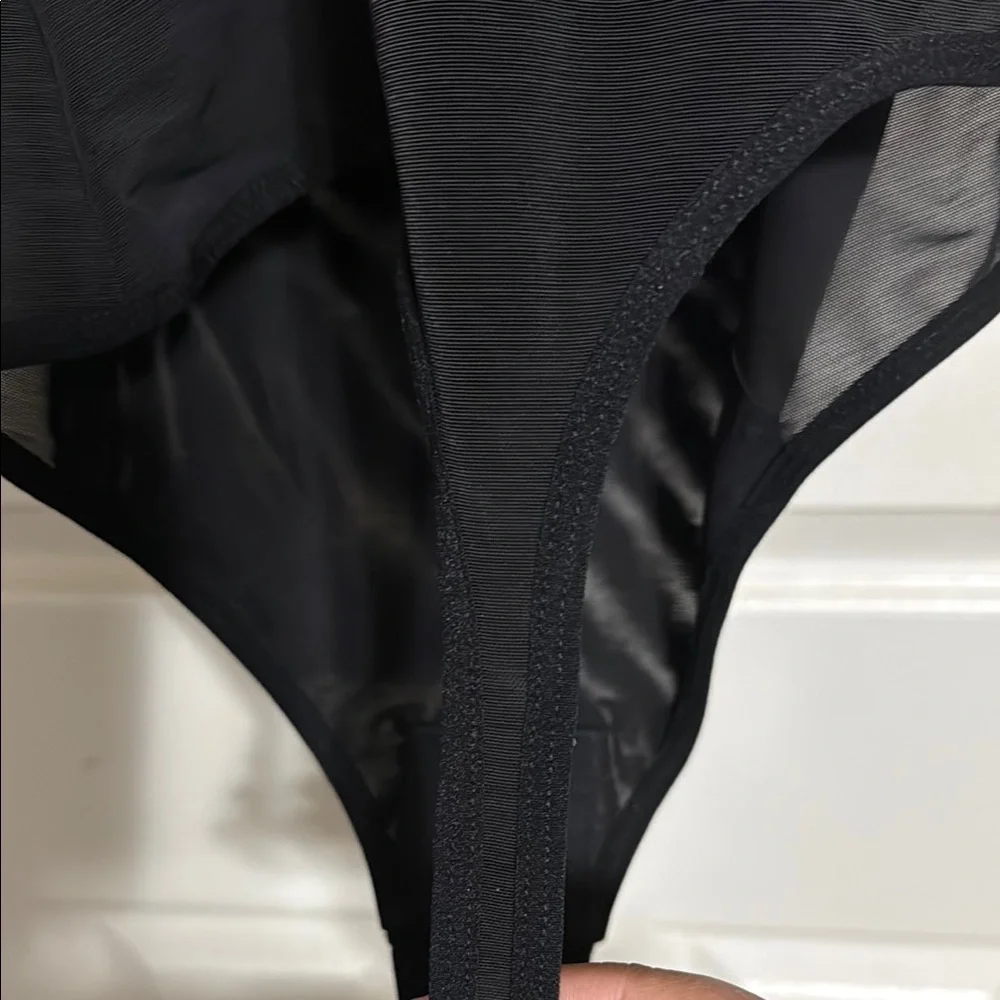 Black one piece thong shapewear - Picture 5 of 7